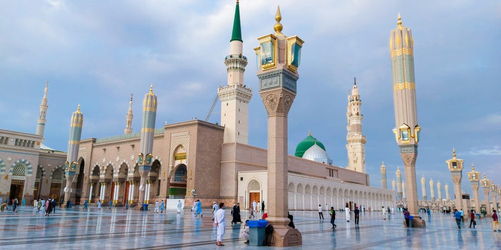 Prophet Mohammed Mosque , Al Masjid an Nabawi - Umra and Hajj Journey at Muslim`s holy lands